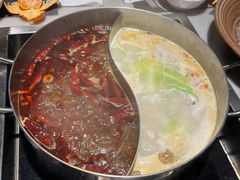 -尚尚仙·酸汤猪手·猪肚鸡火锅(华联万柳购物中心店)