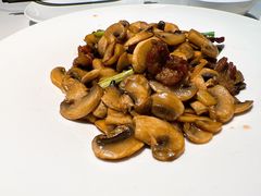 口蘑炒肉-映像威海·威海宴(威高广场店)