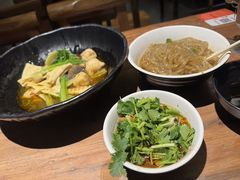 -万记麻辣烫国展总店