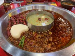 成都老妈蹄花鸳鸯锅-谭鸭血老火锅(七宝万科广场店)