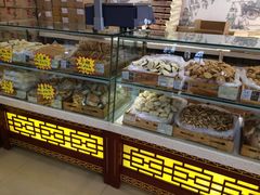 面包甜点陈列柜-老鼎丰(靖宇街总店)