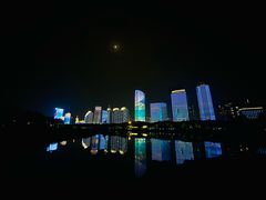 -万绿园