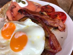 -ROAST coffee & eatery