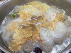 -闽粤一牛潮汕牛肉火锅