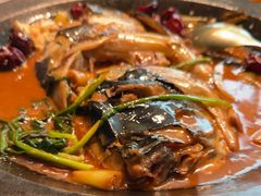 生态鱼头配油饼-秀儿四九城·新京菜(亚运村鸟巢店)