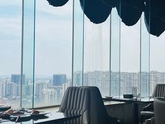 -荣誉国际酒店-云顶旋转餐厅