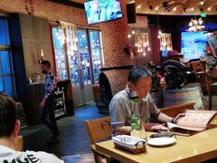 大堂-MR.ROCKY洛奇先生RESTAURANT&BAR(宝安壹方城店)