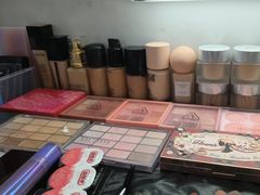 -ME觅妆·定制美妆·彩妆私教(菱角湖店)