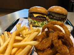 -The Habit Burger Grill 哈比特汉堡(复兴soho店)