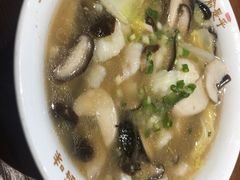 -渝是乎酸菜鱼(龙旗购物中心店)