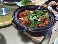 -土砂锅生态山庄·非遗砂锅雅鱼