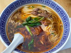 辣肉面-沪西老弄堂面馆(定西路店)