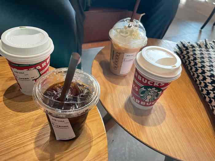 星巴克(蚌埠万达店)-"在这个城市,星巴克的服务确实是领先的.