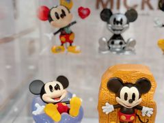 -泡泡玛特POPMART(侨福芳草地店)