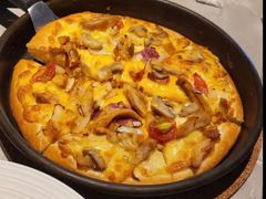 黄金松阪肉披萨-必胜客(证大大拇指店)