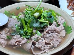 -大众跷脚牛肉馆·非遗传承单位(峨眉山店)