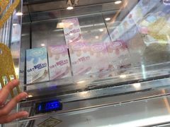 -红宝石·鲜奶小方·海派西点房(南丹店)