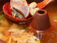 菌菇汽锅鸡-沧南云海云南菜(吾品田店)