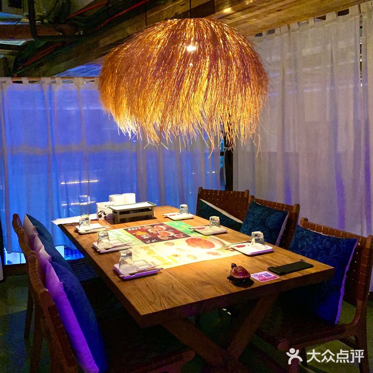 这家烧烤小酒馆也太有氛围啦💃🏻