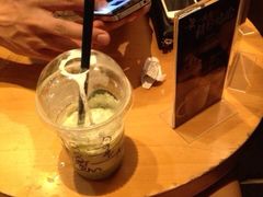 星巴克(来福士一店)-星巴克(来福士2F店)