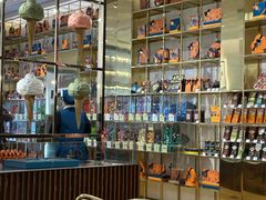 -VENCHI 闻绮(上海佛罗伦萨小镇店)