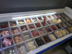 -愉肴麻辣香锅(中山路店)