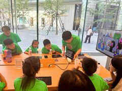 -Apple零售店(华贸购物中心店)