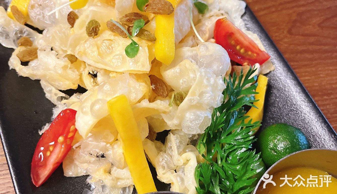 点的一个双人餐,我看基本包含了一些招牌菜