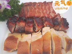 烧味拼盘-有米猪港式餐厅