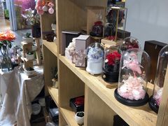 -谷莠子花艺气球派对·绿植造景·花艺沙龙(东海缤纷天地店)