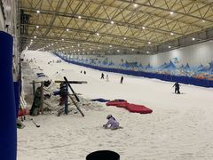 -乔波室内滑雪场