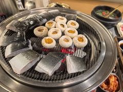 -围炉肉舍•炭烤活鳗•丹东海鲜烤肉(步行街店)