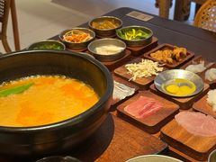 -银米·云南传统过桥米线(双廊黑金冠店)