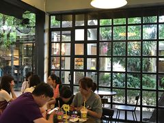 -莓园冰淇淋店