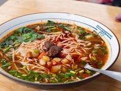 酸汤臊子面-大嘻咹biangbiang面(历史博物馆店)