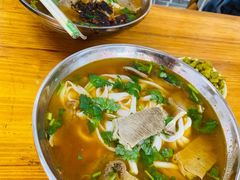 酸汤牛肉粉-肇兴特色牛肉粉