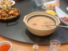 -肥肥虾庄·金牌油焖大虾(汉口城市广场店)