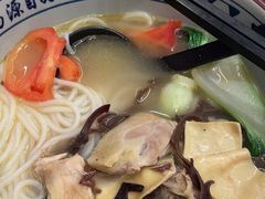 -蒙自源米线大王(东站店)