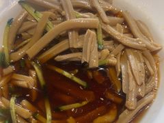 -东口码头·烧鸽子·鱼头泡饼·地方菜(金鹰悦城店)