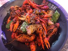 十三香小龙虾-金陵暴走小龙虾·迷踪蟹(凯德MALL店)