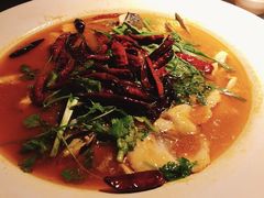 山茶油丹江大鱼头-清水亭湖北菜(大屯DT51店)