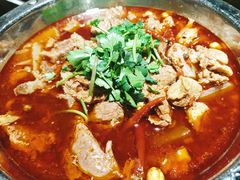 -大众跷脚牛肉馆·非遗传承单位(峨眉山店)