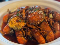 -肥肥虾庄·金牌油焖大虾(汉街SKP店)