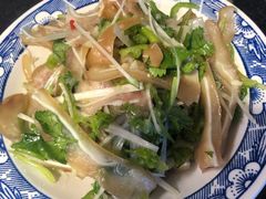 猪耳朵-三里屯土灶台(盐城总店)