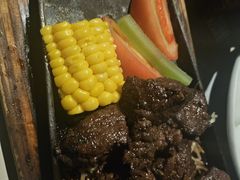 -穹六人间 people 6(岳阳路店)