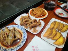 -爆炸头阿姨小四川正宗川味小吃(无任何分店)
