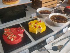 -锦厨国际自助餐厅 · 云端景观 (昆明索菲特大酒店)