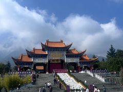 -三塔倒影公园