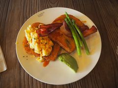 -Common Table · Brunch & Coffee
