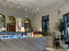 -Fridi Patisserie Cafe